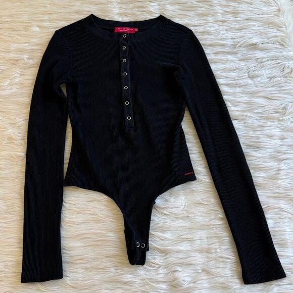 n: PHILANTHROPY Monty Waffle Snap Front Long Sleeve Bodysuit | Black Cat | Small - Picture 6 of 8